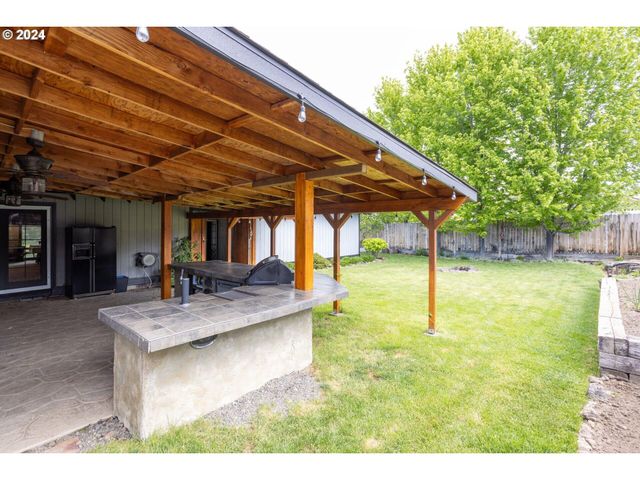 13535 SW Cinder Drive, Terrebonne, OR 97760