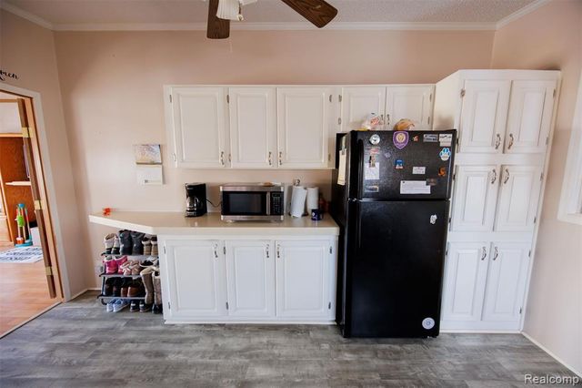 8016 Harbour Drive, Fair Haven, MI 48023