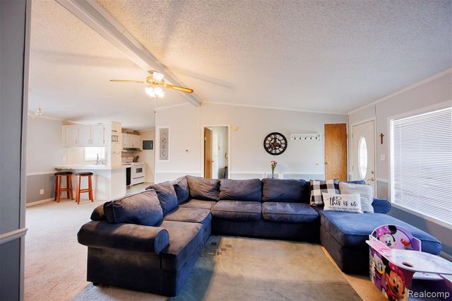 8016 Harbour Drive, Fair Haven, MI 48023