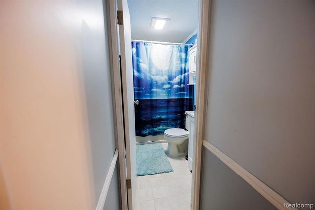 8016 Harbour Drive, Fair Haven, MI 48023