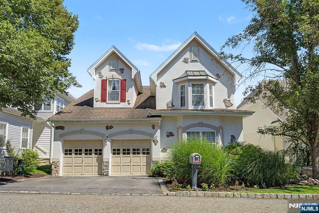 6 Boulder Run, Oakland, NJ 07436