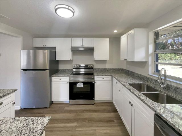 16423 LAKE BYRD DRIVE, Tampa, FL 33618