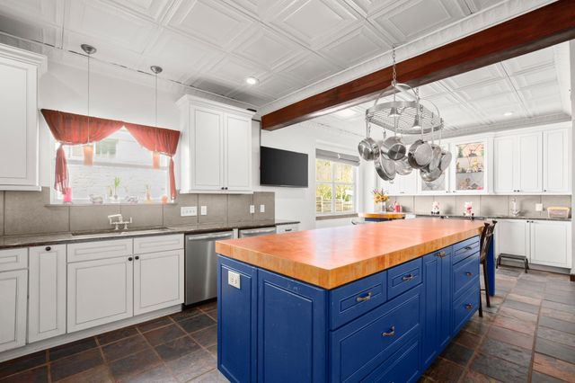 6002 Rain Creek PKWY, Austin, TX 78759