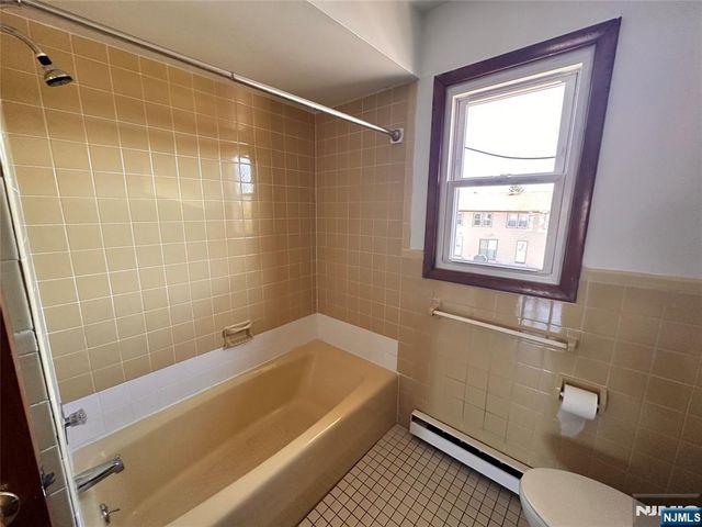 333 Green Avenue 6, Lyndhurst, NJ 07071