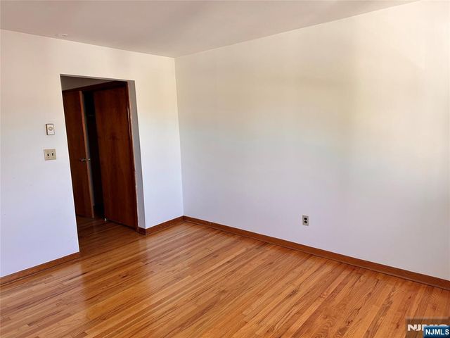 333 Green Avenue 6, Lyndhurst, NJ 07071