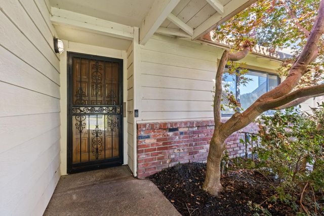 7262 Harbor Light Way, Sacramento, CA 95831