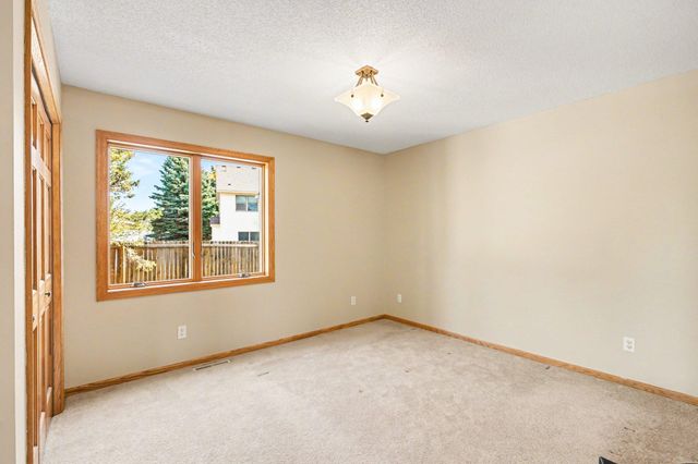 2431 Tevlin Court E, Maplewood, MN 55119