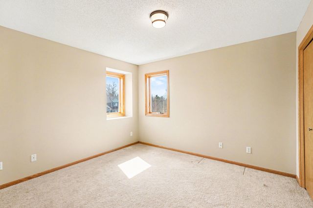 2431 Tevlin Court E, Maplewood, MN 55119