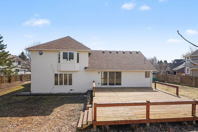 2431 Tevlin Court E, Maplewood, MN 55119