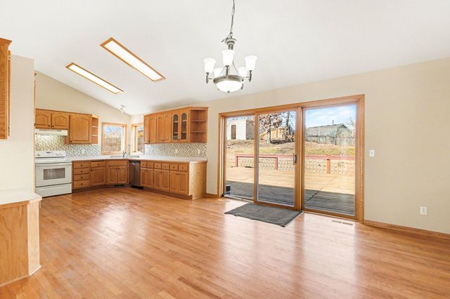 2431 Tevlin Court E, Maplewood, MN 55119