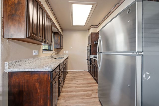 8105 Silverdale Drive, Dallas, TX 75232