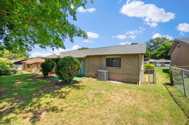 8105 Silverdale Drive, Dallas, TX 75232