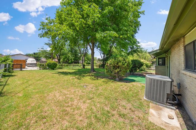 8105 Silverdale Drive, Dallas, TX 75232