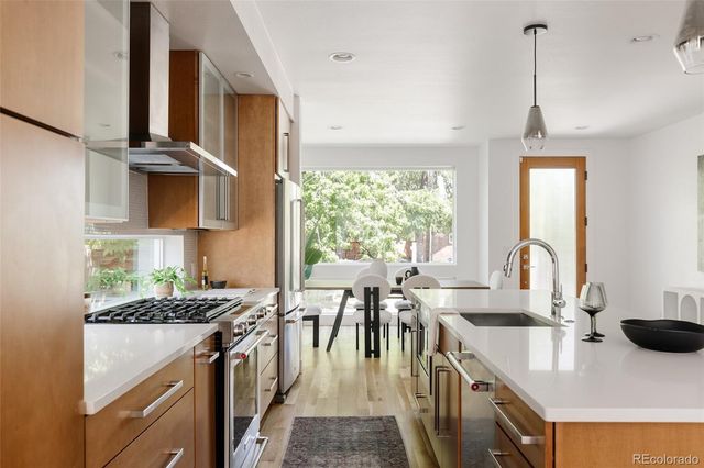 845 S Logan Street, Denver, CO 80209