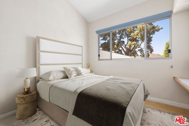 940 Linda Flora Drive, Los Angeles, CA 90049