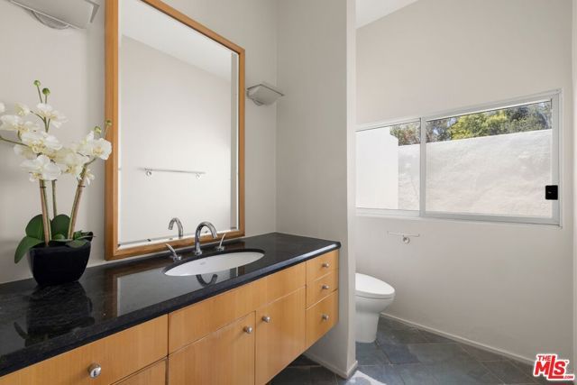 940 Linda Flora Drive, Los Angeles, CA 90049