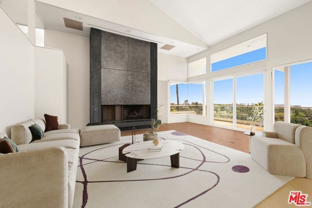940 Linda Flora Drive, Los Angeles, CA 90049