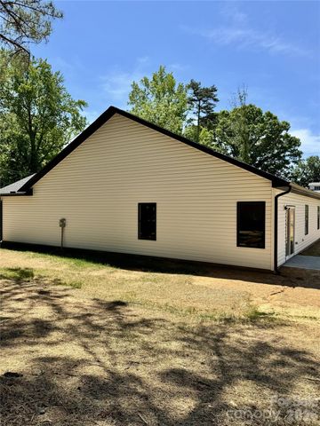 325 N Chapel Street, Landis, NC 28088