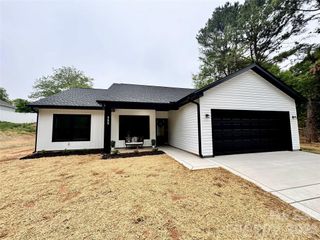 325 N Chapel Street, Landis, NC 28088
