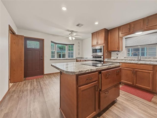 501 S Hoff Avenue, El Reno, OK 73036
