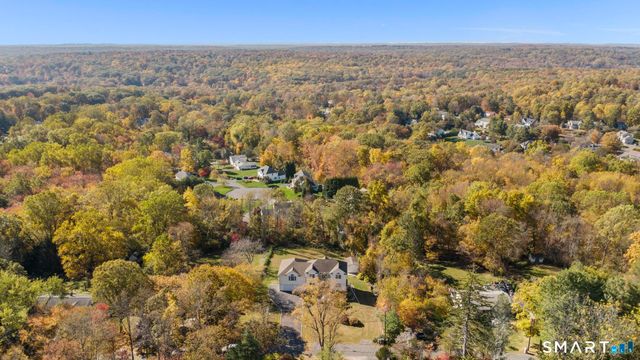 34 Birdseye Road, Shelton, CT 06484