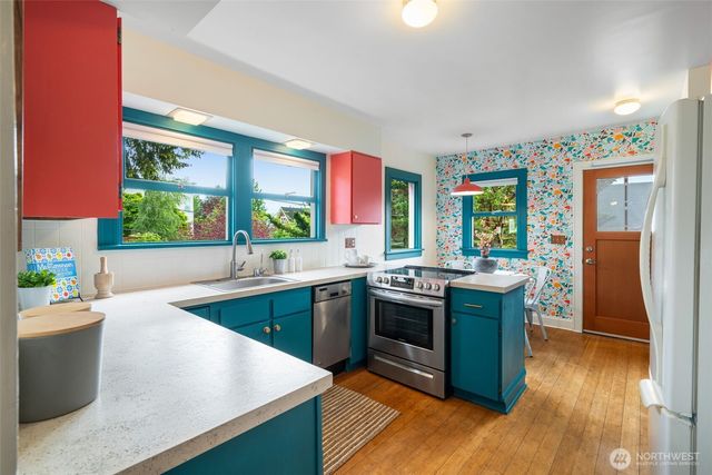 801 16th Avenue, Seattle, WA 98122