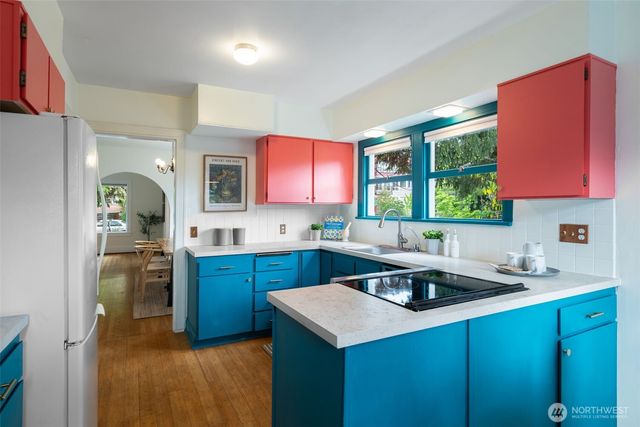 801 16th Avenue, Seattle, WA 98122