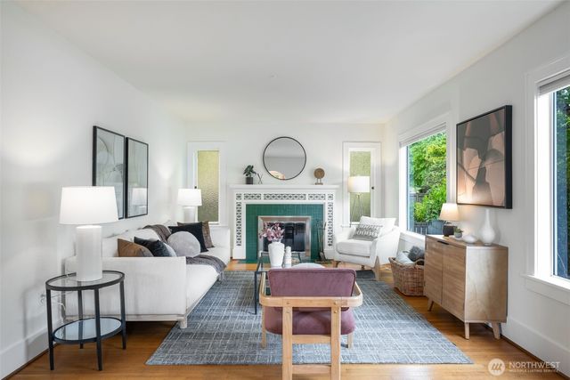 801 16th Avenue, Seattle, WA 98122