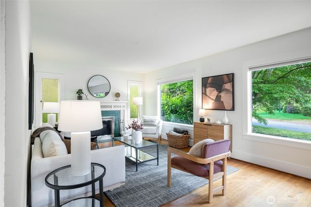 801 16th Avenue, Seattle, WA 98122