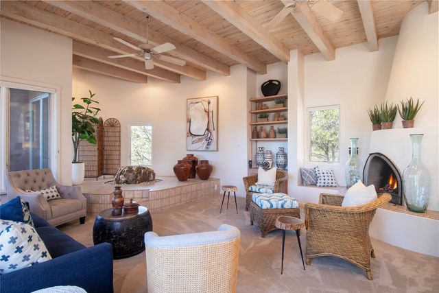 119 Circle Drive, Santa Fe, NM 87501