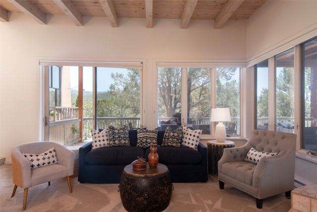 119 Circle Drive, Santa Fe, NM 87501