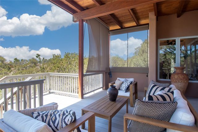 119 Circle Drive, Santa Fe, NM 87501