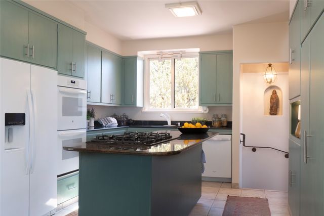 119 Circle Drive, Santa Fe, NM 87501