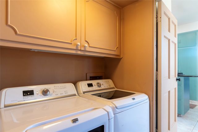 119 Circle Drive, Santa Fe, NM 87501