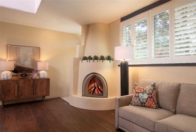 119 Circle Drive, Santa Fe, NM 87501