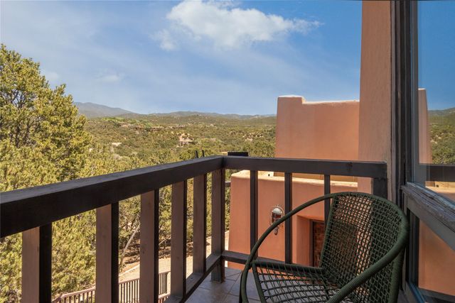 119 Circle Drive, Santa Fe, NM 87501