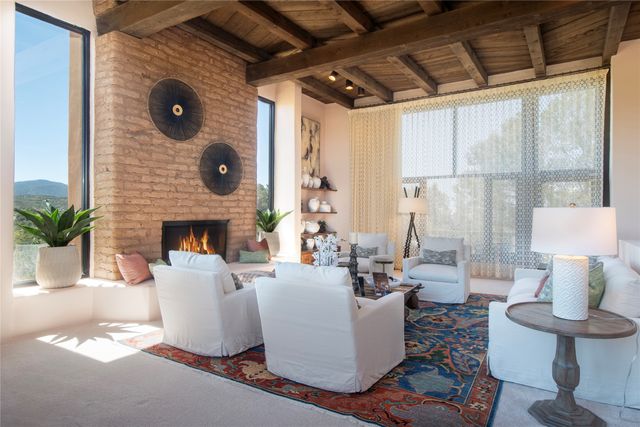 119 Circle Drive, Santa Fe, NM 87501