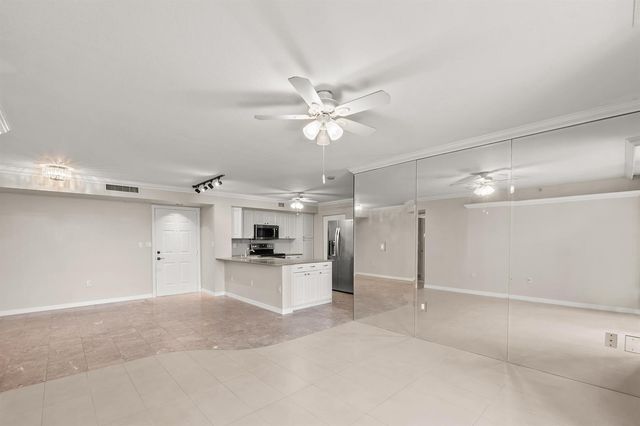 1200 Scotia Drive 403, Hypoluxo, FL 33462