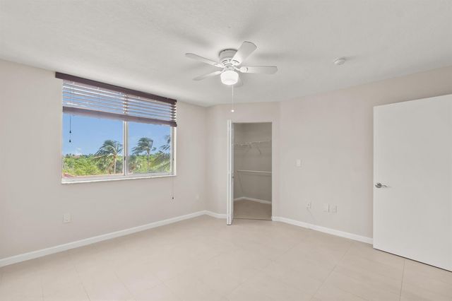 1200 Scotia Drive 403, Hypoluxo, FL 33462