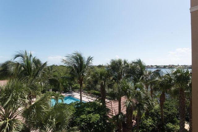 1200 Scotia Drive 403, Hypoluxo, FL 33462