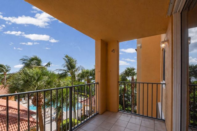 1200 Scotia Drive 403, Hypoluxo, FL 33462