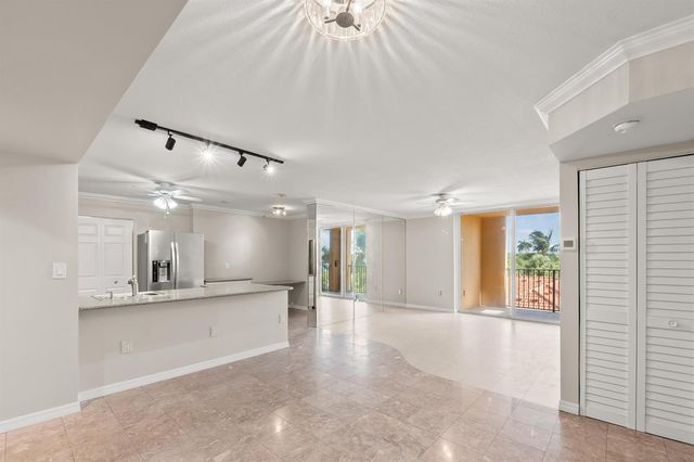 1200 Scotia Drive 403, Hypoluxo, FL 33462