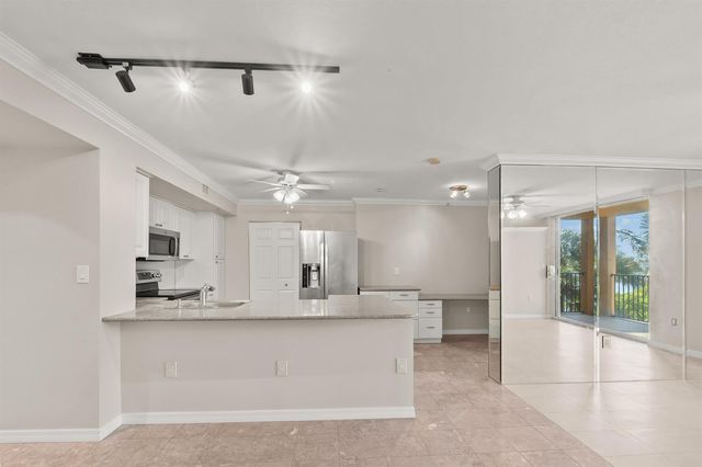 1200 Scotia Drive 403, Hypoluxo, FL 33462