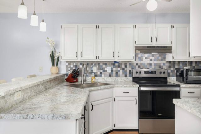 2536 Brookdale Lane, Brooklyn Park, MN 55444