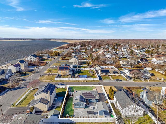 6 Rugby Drive, Shirley, NY 11967