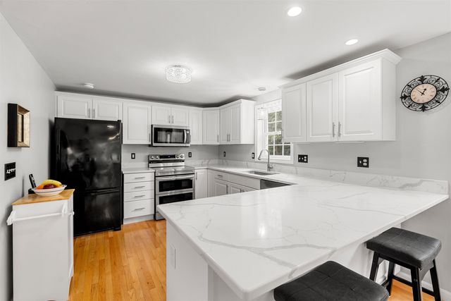 50 Barbara Lane, Hudson, NH 03051