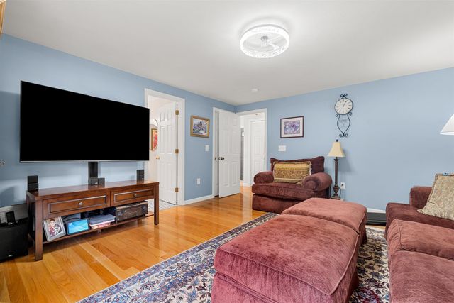 50 Barbara Lane, Hudson, NH 03051