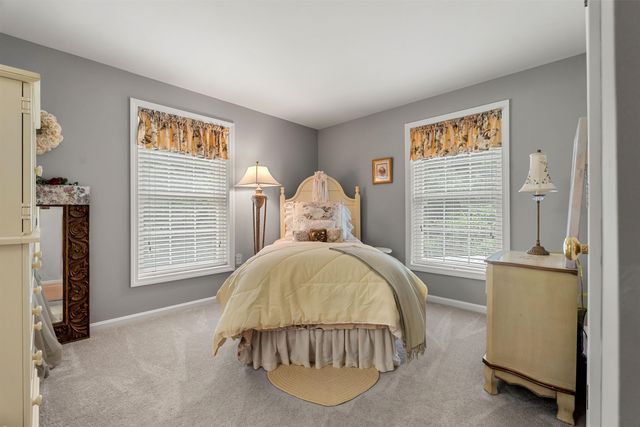 50 Barbara Lane, Hudson, NH 03051