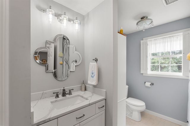 50 Barbara Lane, Hudson, NH 03051
