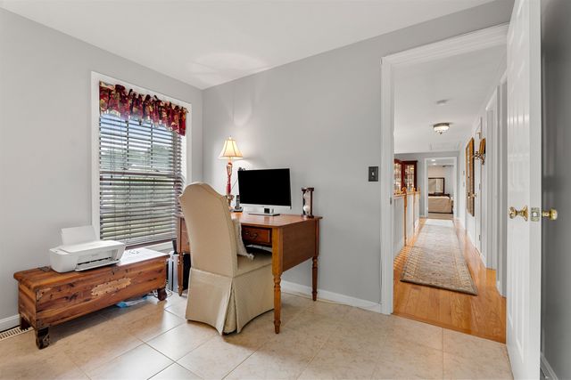 50 Barbara Lane, Hudson, NH 03051
